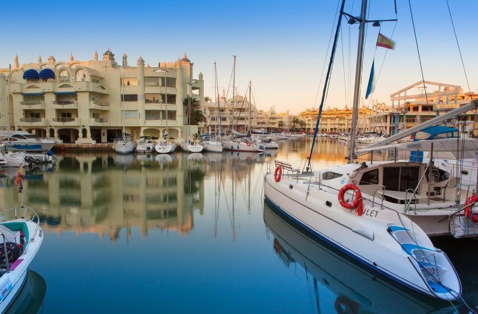 Apartament Benalmadena Puerto Marina Apartment Екстериор снимка